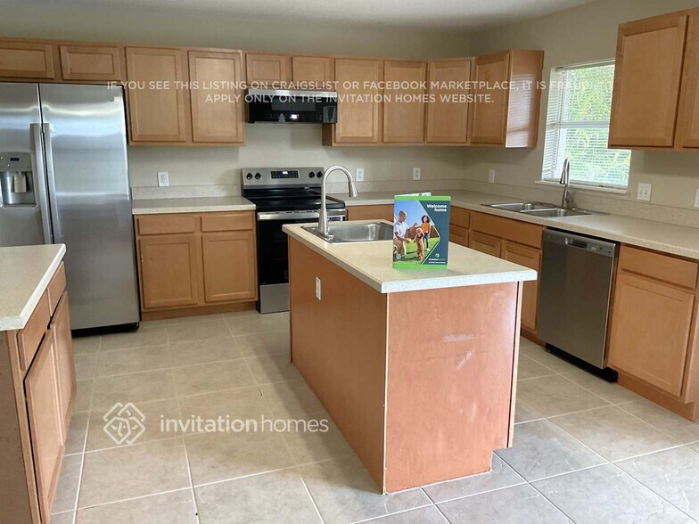 Building Photo - 1765 Sawgrass Dr SW