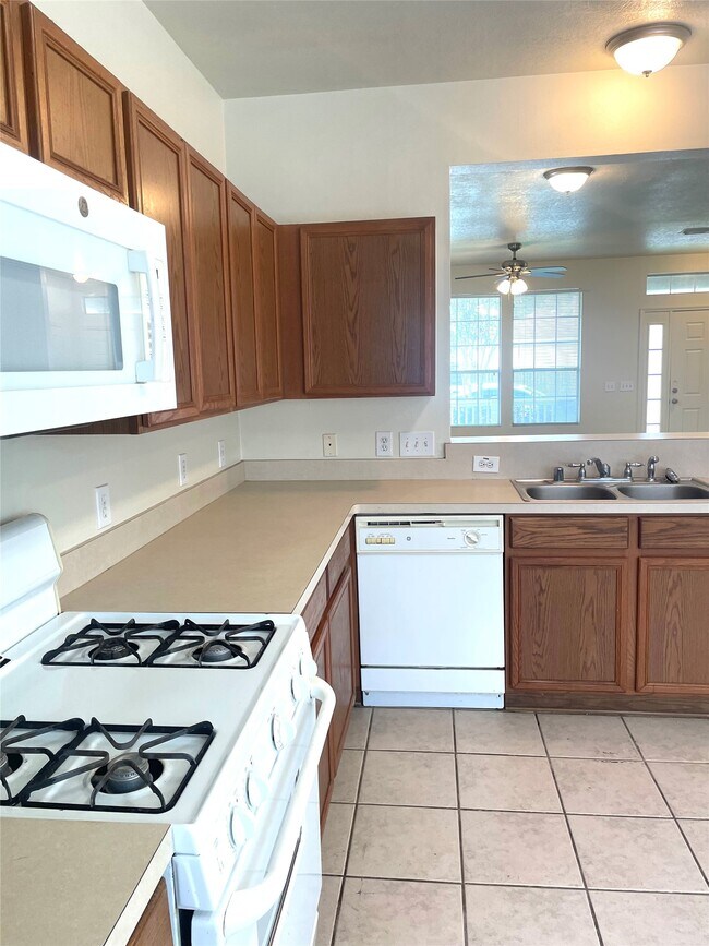 Building Photo - 23623 Twisting Falls Dr