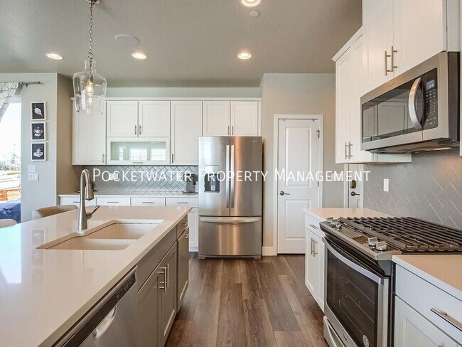 Building Photo - 8875 Yates Dr