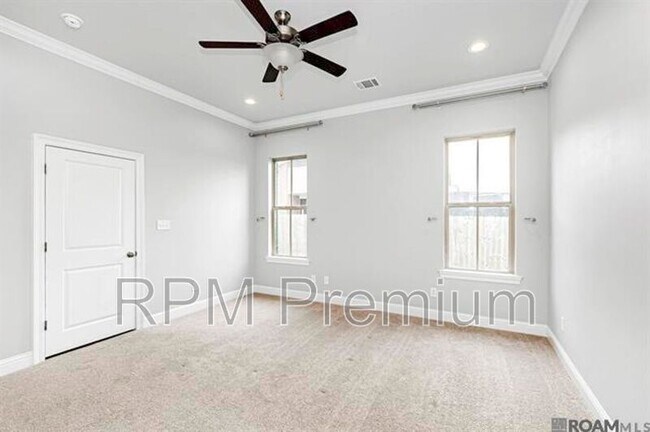 Building Photo - 3673 Spanish Trail