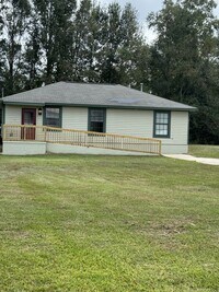 Building Photo - 461 Benjulyn Rd