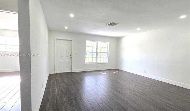 Building Photo - 3805 NW 78th Terrace