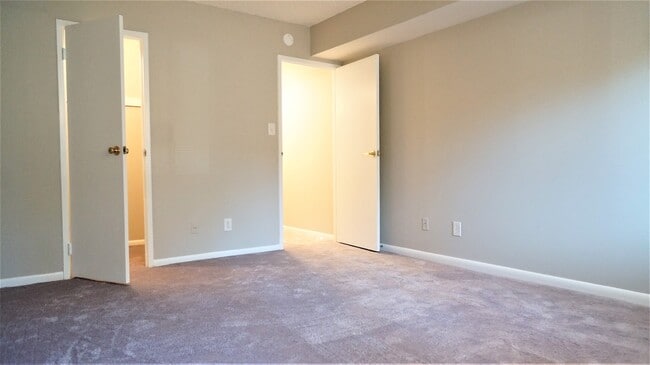 Building Photo - 11818 Breton Ct