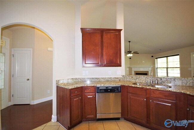 Building Photo - 115 Swan Pond Dr