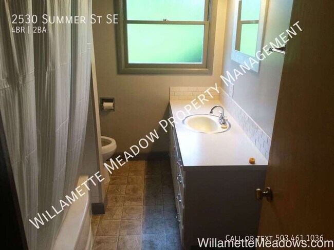 Building Photo - 2530 Summer St SE