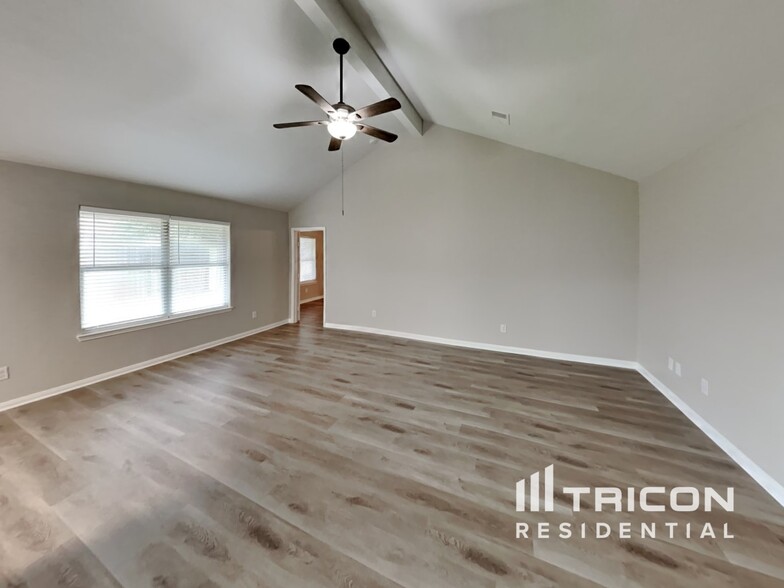 Building Photo - 308 Crooked Pine Court