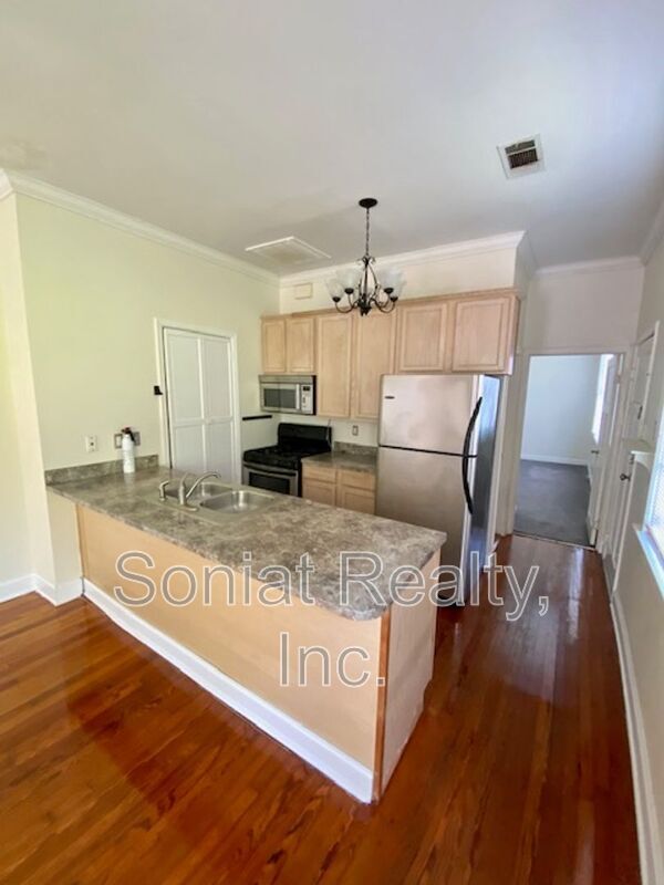 Building Photo - 1928 Burdette St