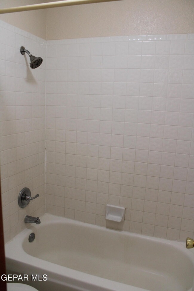 Building Photo - 4113 Loma Rosada Dr
