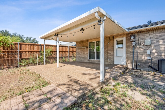 Building Photo - 540 Oldbridge Dr