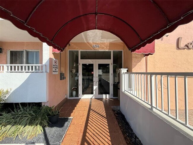 Building Photo - 3201 NE 14th Street Causeway