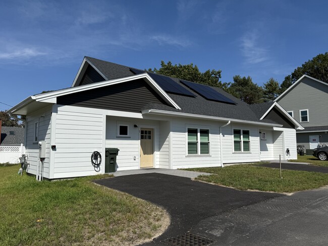 Primary Photo - 42 O'Neil St