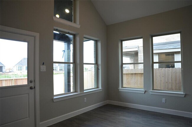 Building Photo - 23834 Pullin Market Dr