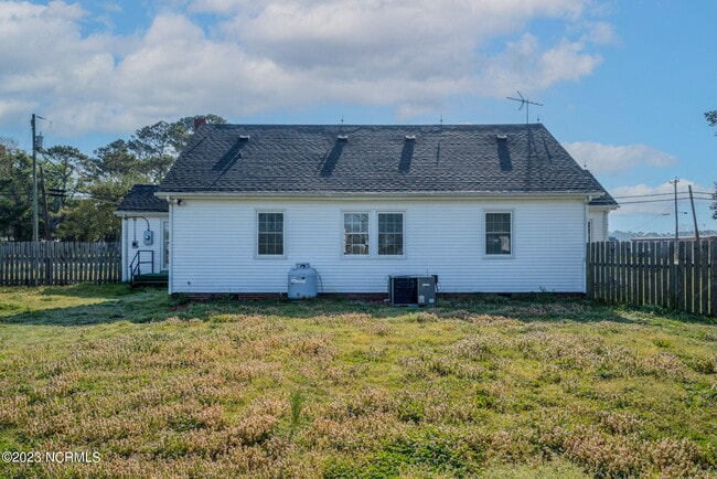 Building Photo - 1687 Morgans Corner Rd