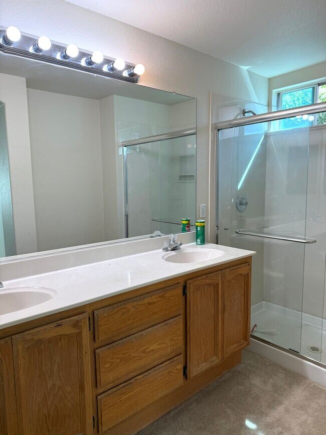 Building Photo - 3 Bed 2.5 Ba 2 Story 2 Car Garage in Folsom!