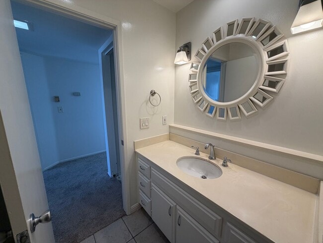 Building Photo - COSTA MESA 2 BEDROOM, 2 BATHROOM CONDO $3,400 (BRISTOL & BAKER)