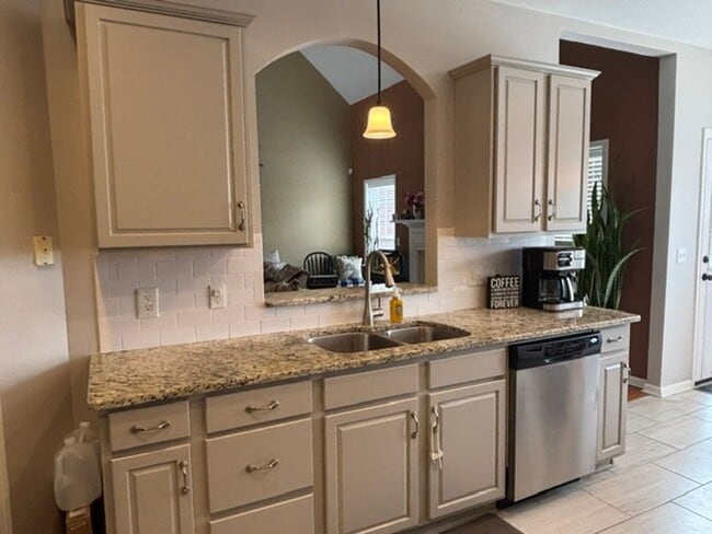 Building Photo - 109 Fieldcrest Ct