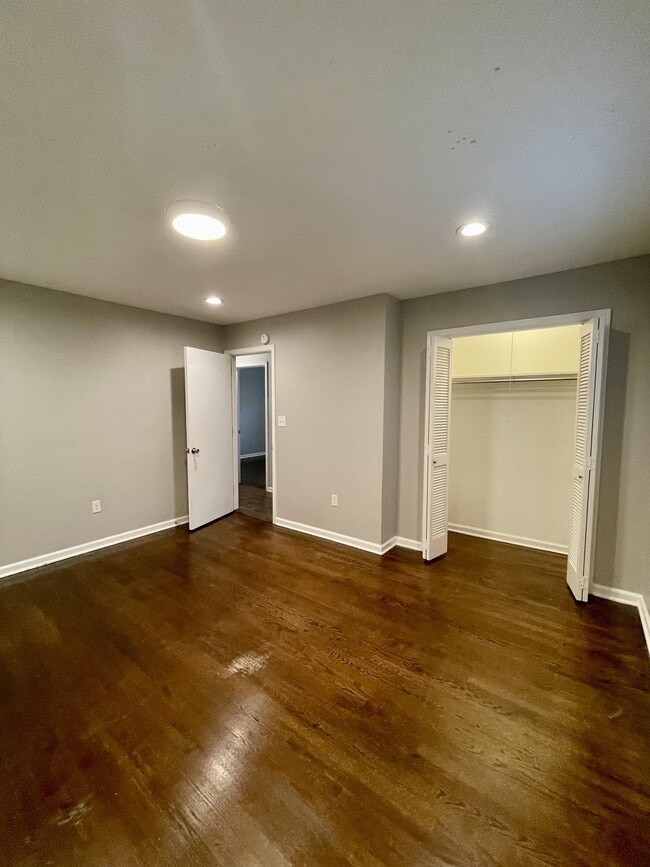 Building Photo - 111 Frederick Dr