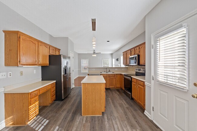 Building Photo - 113 Laurel Branch Dr