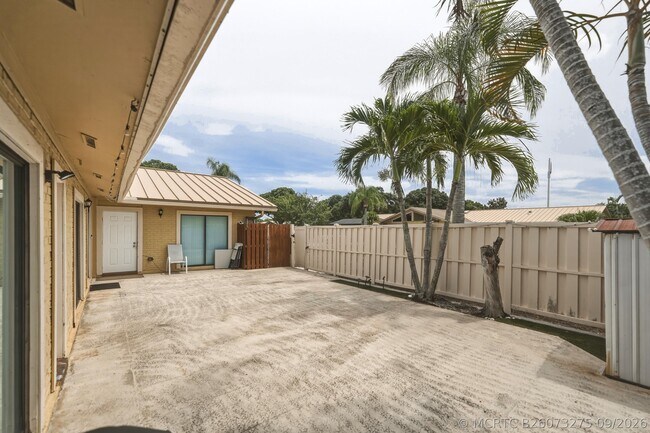 Building Photo - 5799 Golden Eagle Cir