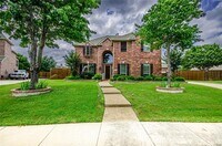 Building Photo - 821 Meadowlark Dr