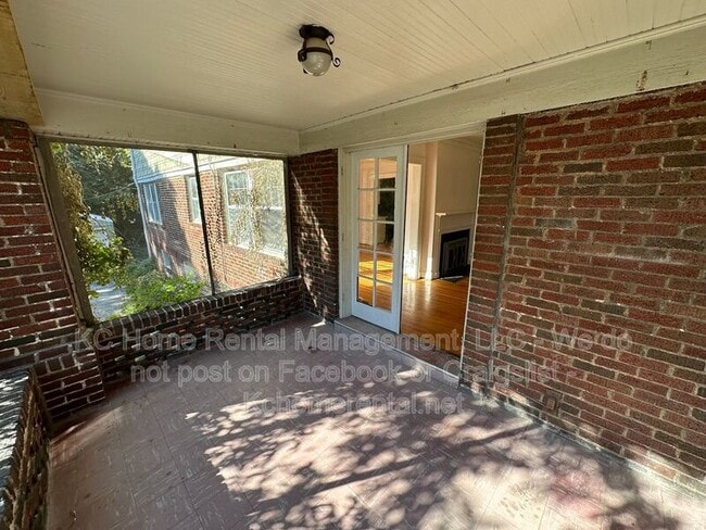 Building Photo - 207 W 51 Terrace