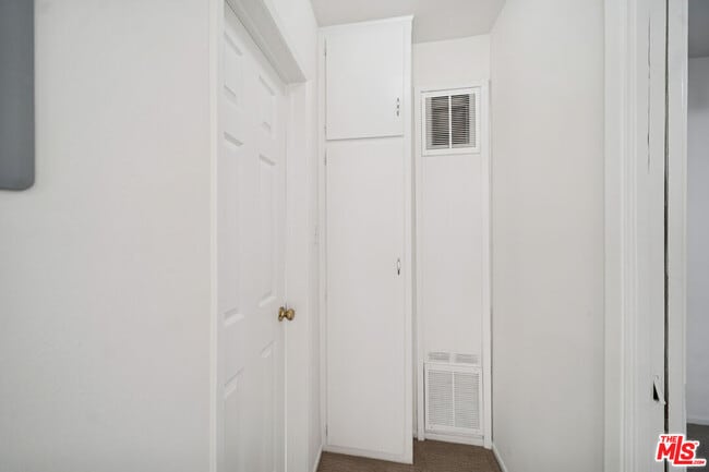 Building Photo - 8442 Blackburn Ave