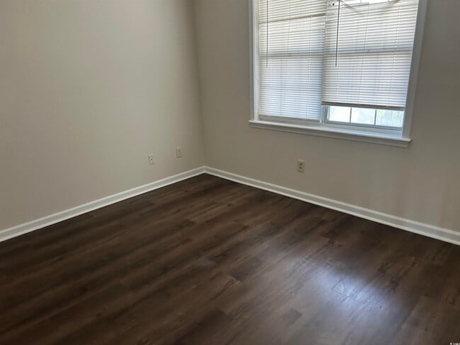 Building Photo - 6850 King Arthur Dr