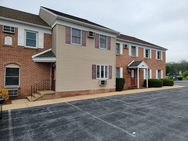 Building Photo - 61 W Church St