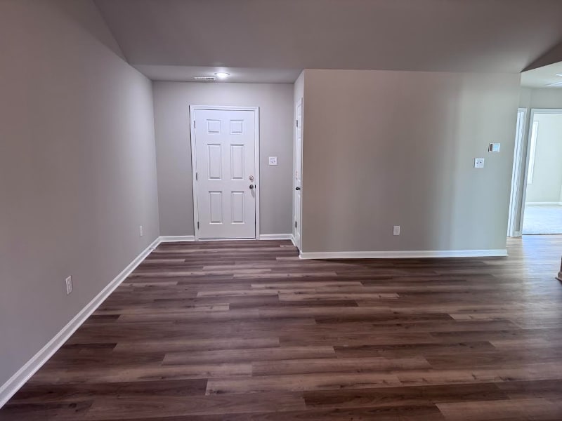 Building Photo - 303 Grand Oaks Dr