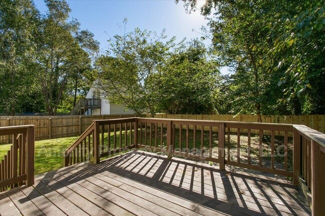 Building Photo - 36 Old Fox Hill Rd