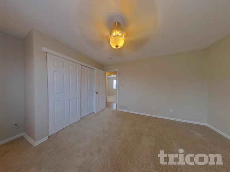 Building Photo - 414 Hawthorn St