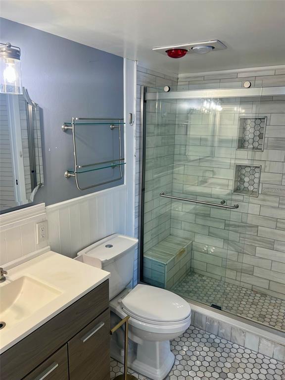 Building Photo - 5769 Gardens Dr