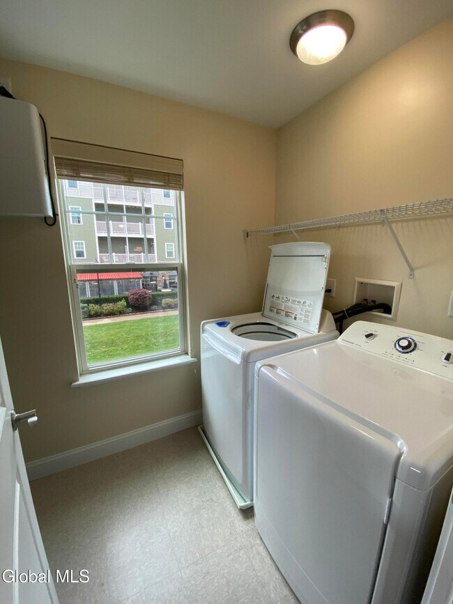 Building Photo - 2 Mellor Ln