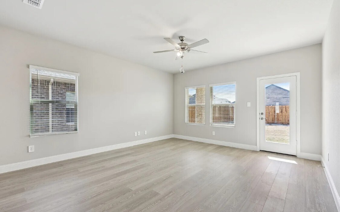 Building Photo - 510 Blanton St