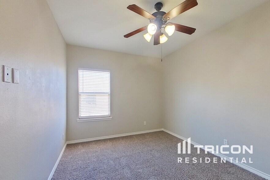 Building Photo - 4120 Comanche Dr