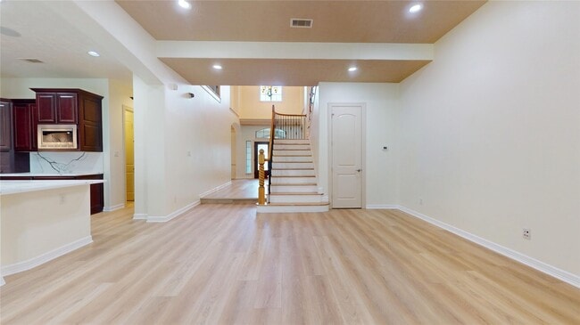 Building Photo - 18814 Cove Vista Ln