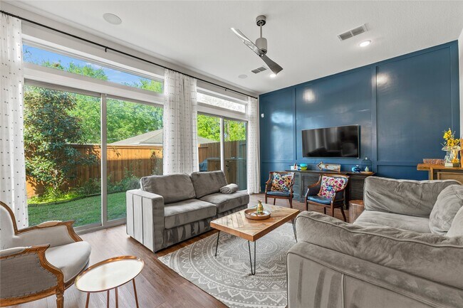 Building Photo - 1711 Leilani Dr