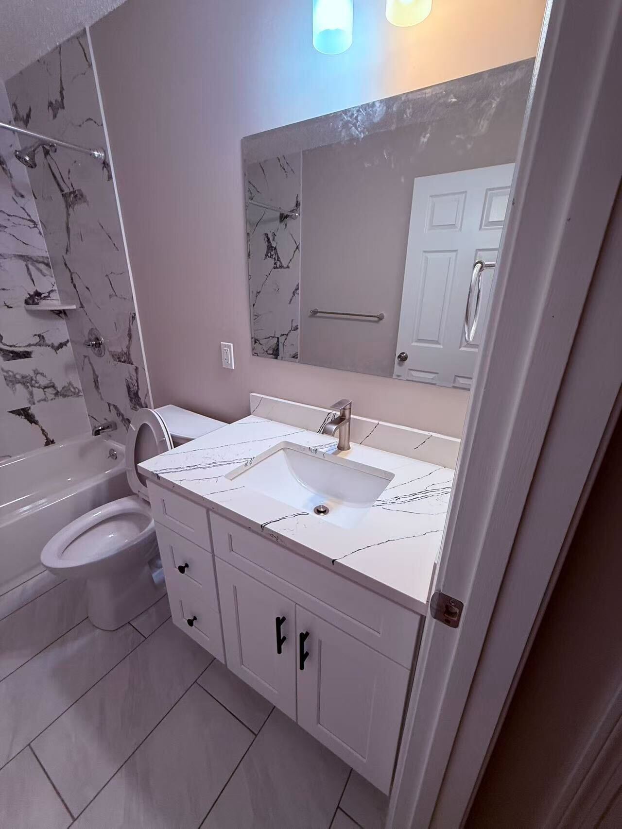 Building Photo - 7 Saint James Pl