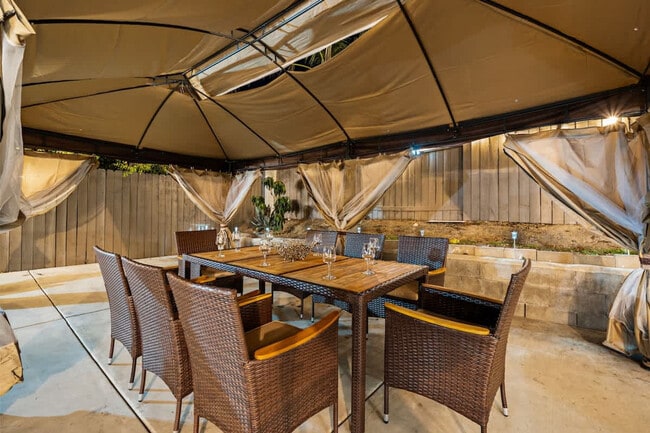 Building Photo - 13737 Via Tres Vistas