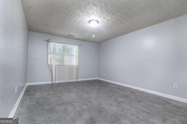 Building Photo - 5437 Glen Haven Dr
