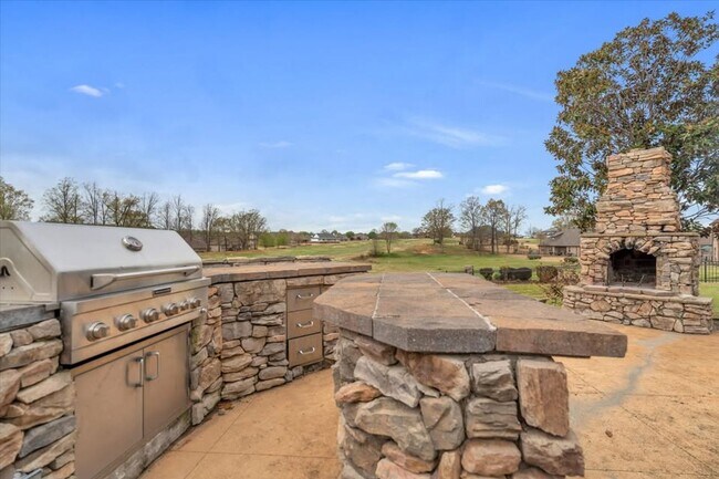 Building Photo - 3 Bedroom Home in Sage Meadows