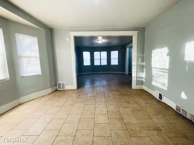 Building Photo - 2 br, 1 bath Duplex - 917 Gladstone St 917...