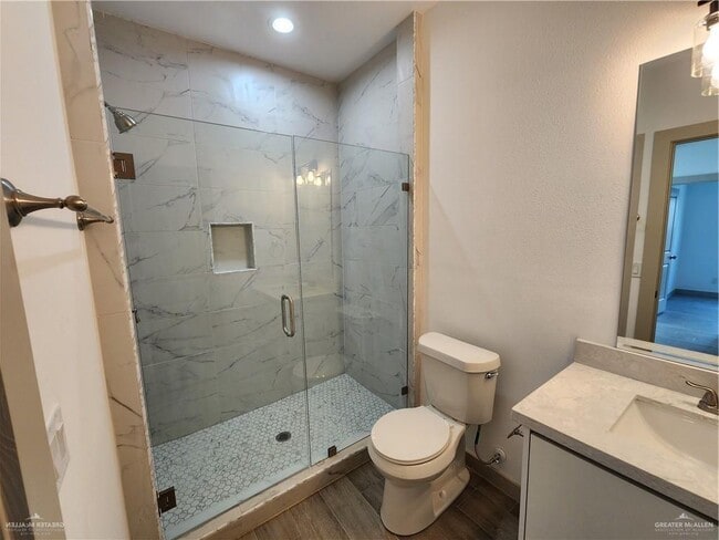 Building Photo - 23 Frio Ave