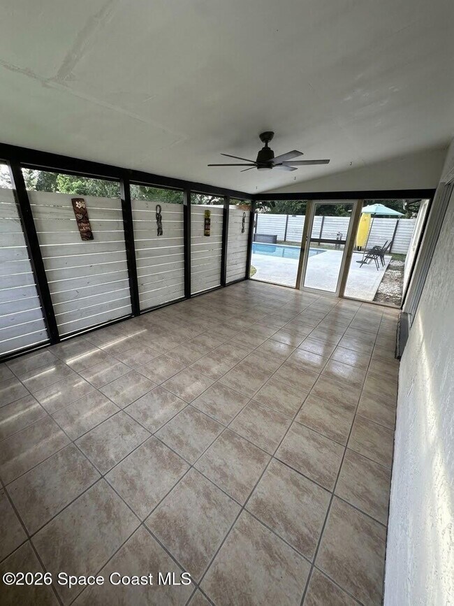 Building Photo - 6050 Mangrove St