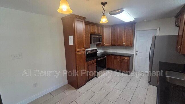 Building Photo - 2014 Woodbriar Loop N