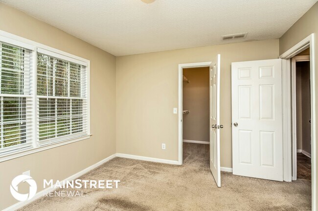 Building Photo - 125 Hardwood Dr