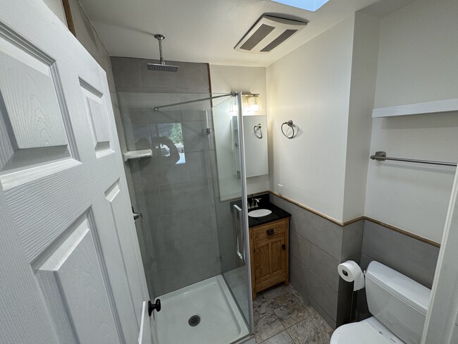 Building Photo - 21620 Circle Trl