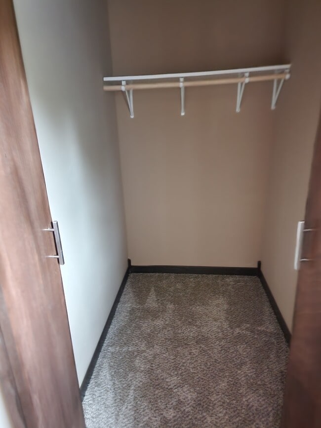 Primary Photo - 108 Welch St