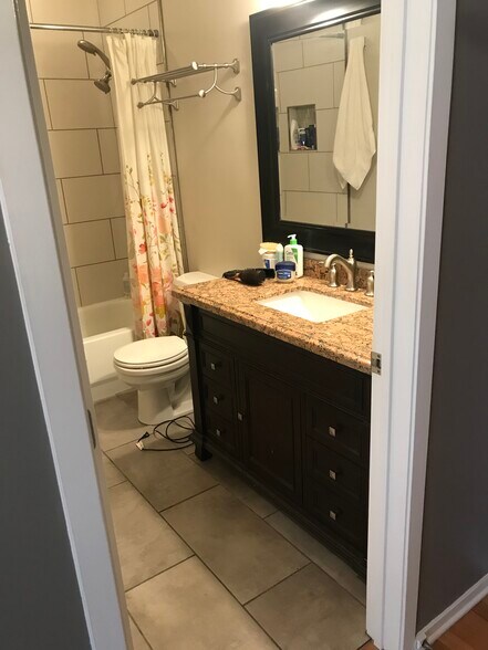 New Vanity - 811 S Lytle St