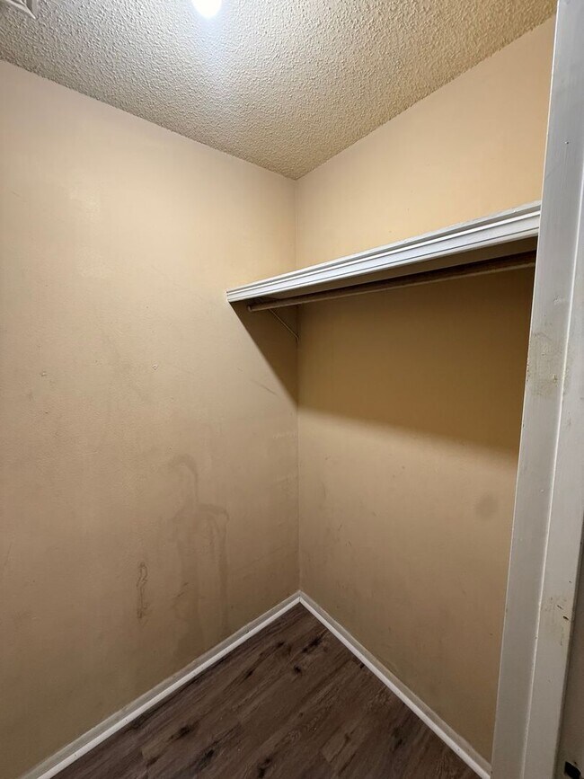 Building Photo - 106 Vieux Orleans Cir
